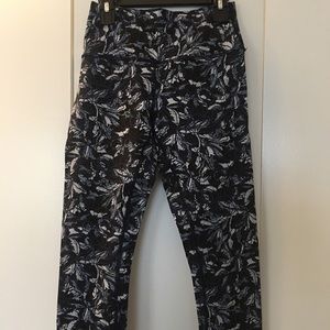 Lululemon High Rise Crop In Luxtreme EUC